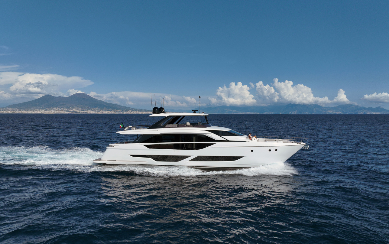 Яхта Ferretti Yachts 860 фото 1.12
