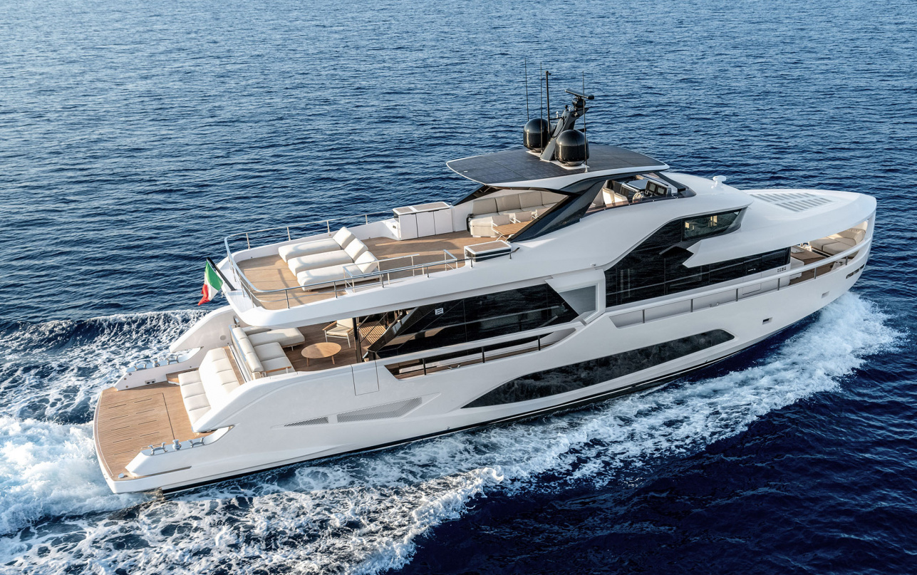 Яхта Ferretti Yachts INFYNITO 80 фото 1.1
