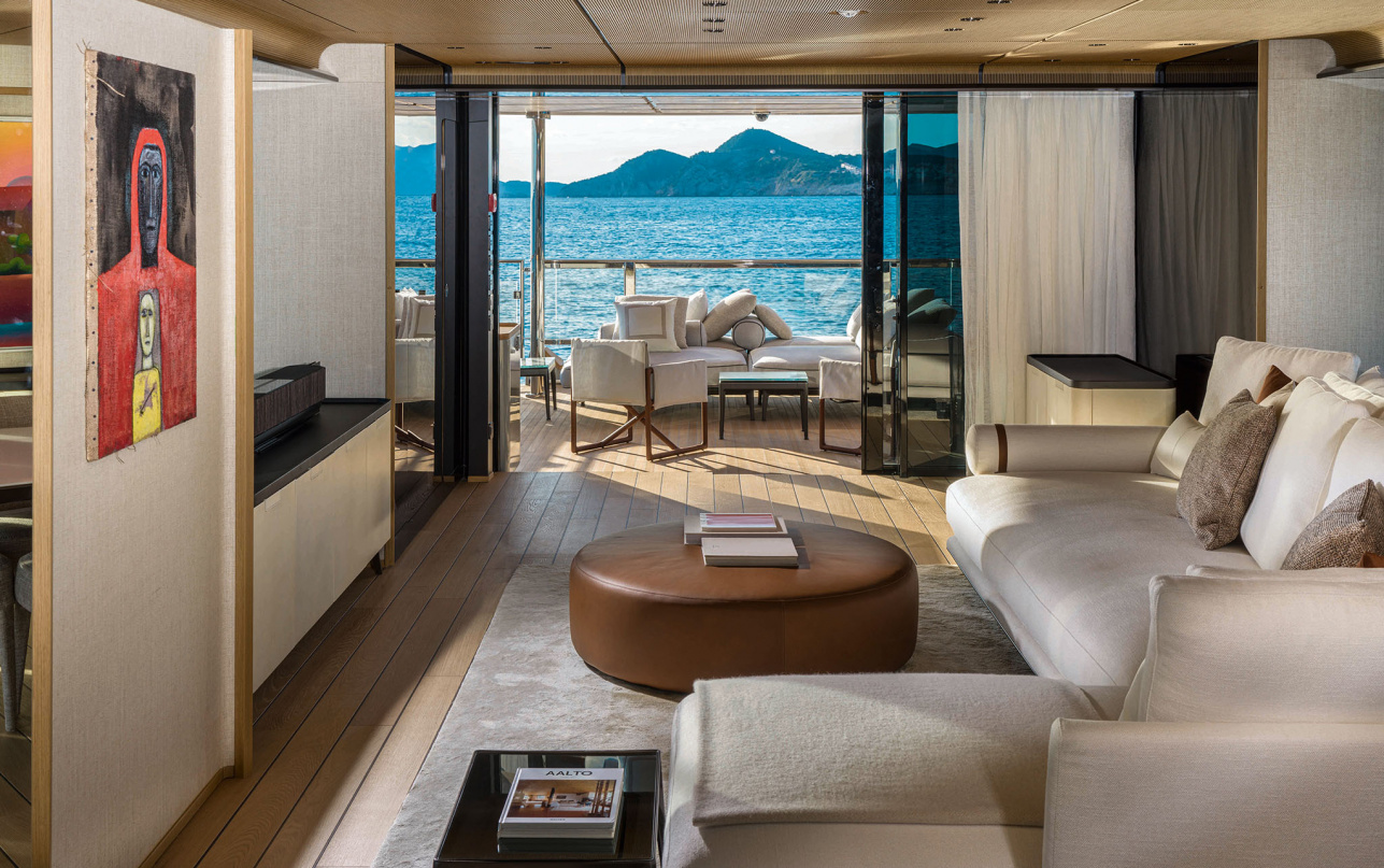 Яхта Custom Line Navetta 38 фото 2.3