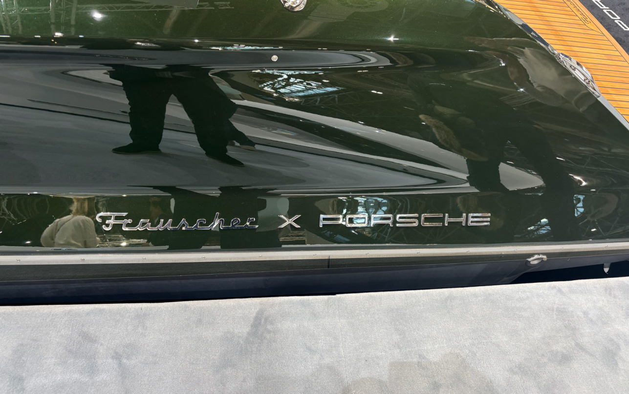 Катер Frauscher x Porsche 850 Fantom фото 1.20