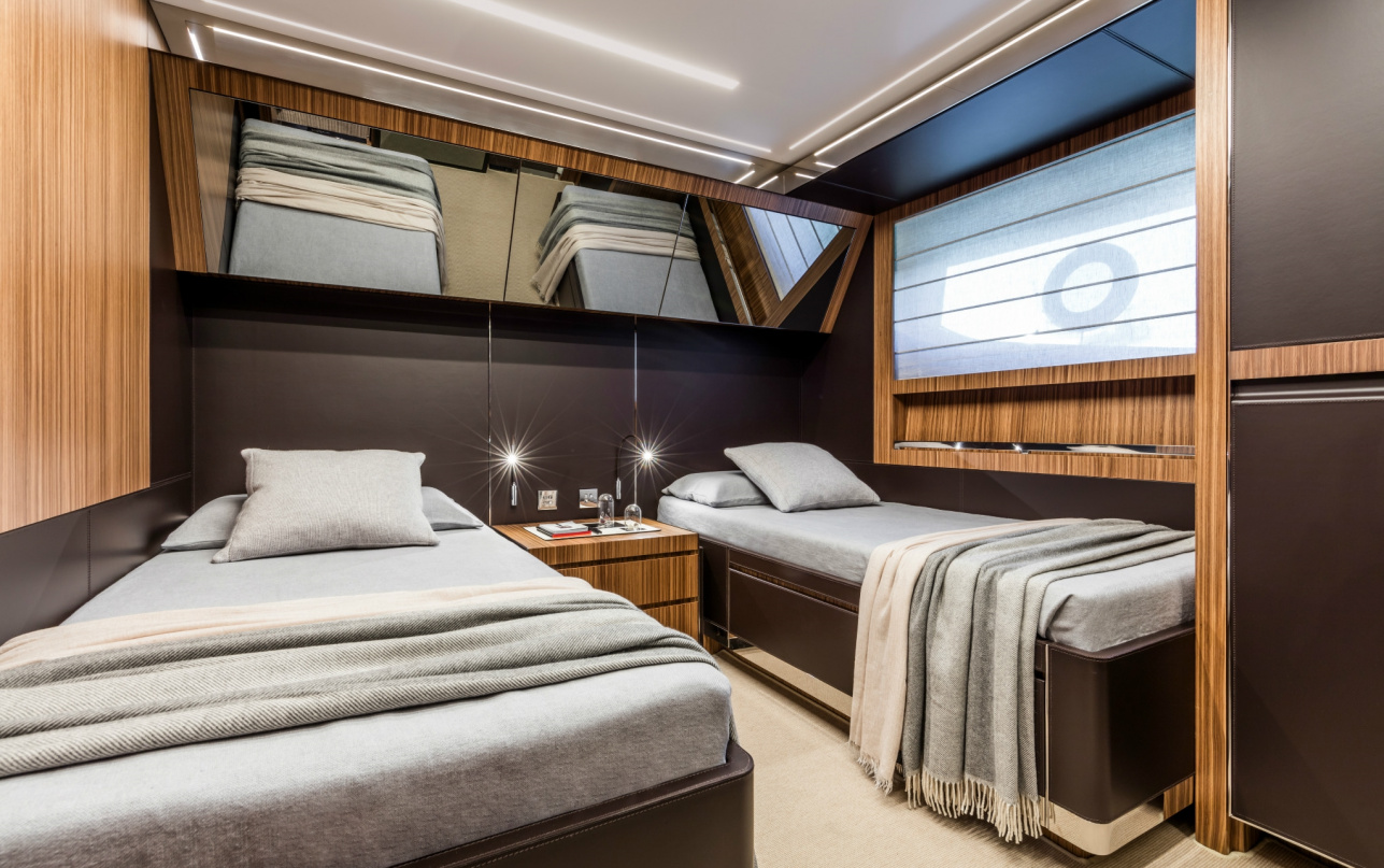 Яхта Riva 102' Corsaro Super фото 2.14