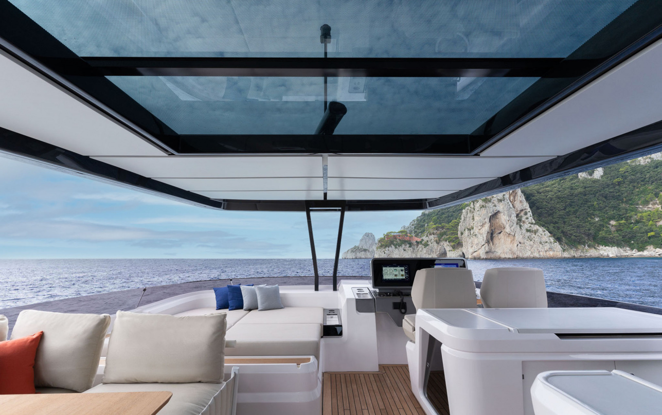 Яхта Ferretti Yachts 860 фото 2.12