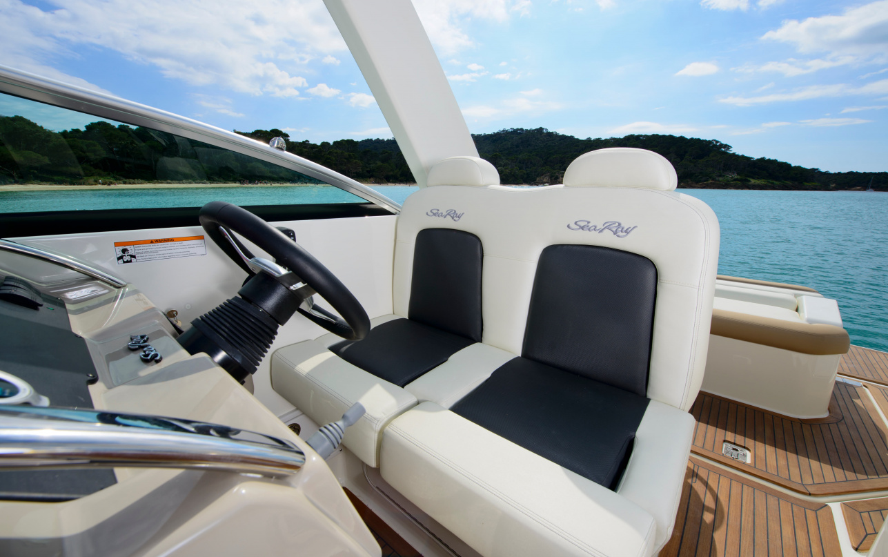 Катер Sea Ray  Sundancer 265 фото 2.1