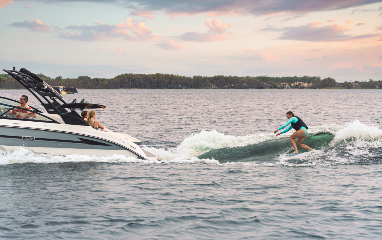 Катер Sea Ray SDX 270 Surf фото 1.2