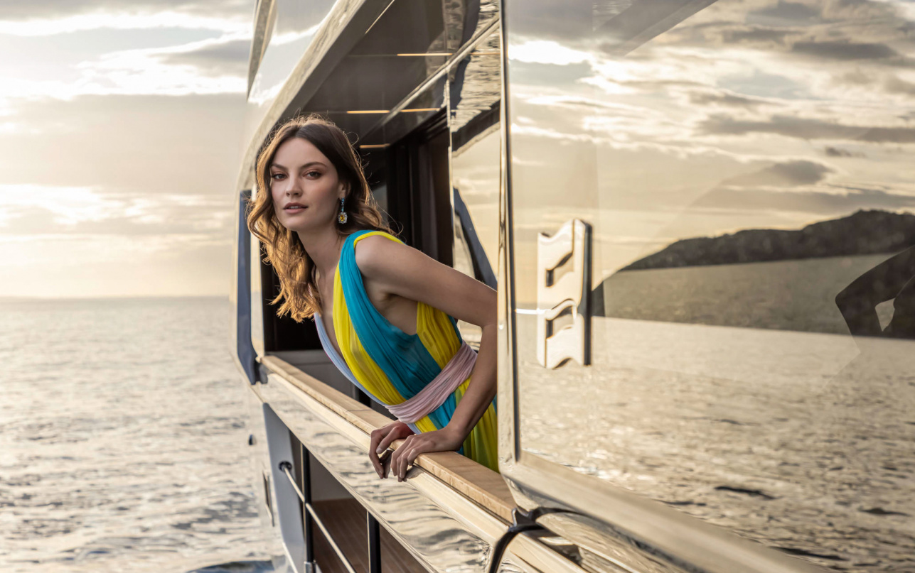 Яхта Ferretti Yachts 1000 фото 1.22