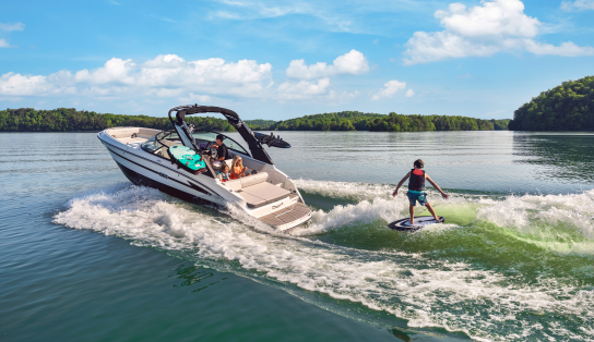 Катер Sea Ray  230 SDX SURF