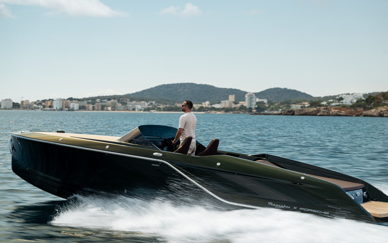 Катер Frauscher x Porsche 850 Fantom фото 2.6
