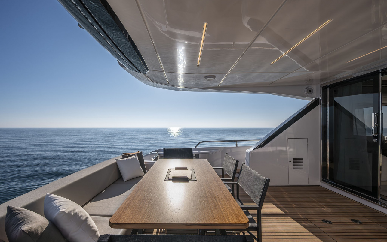 Яхта Ferretti Yachts 720 New фото 1.20