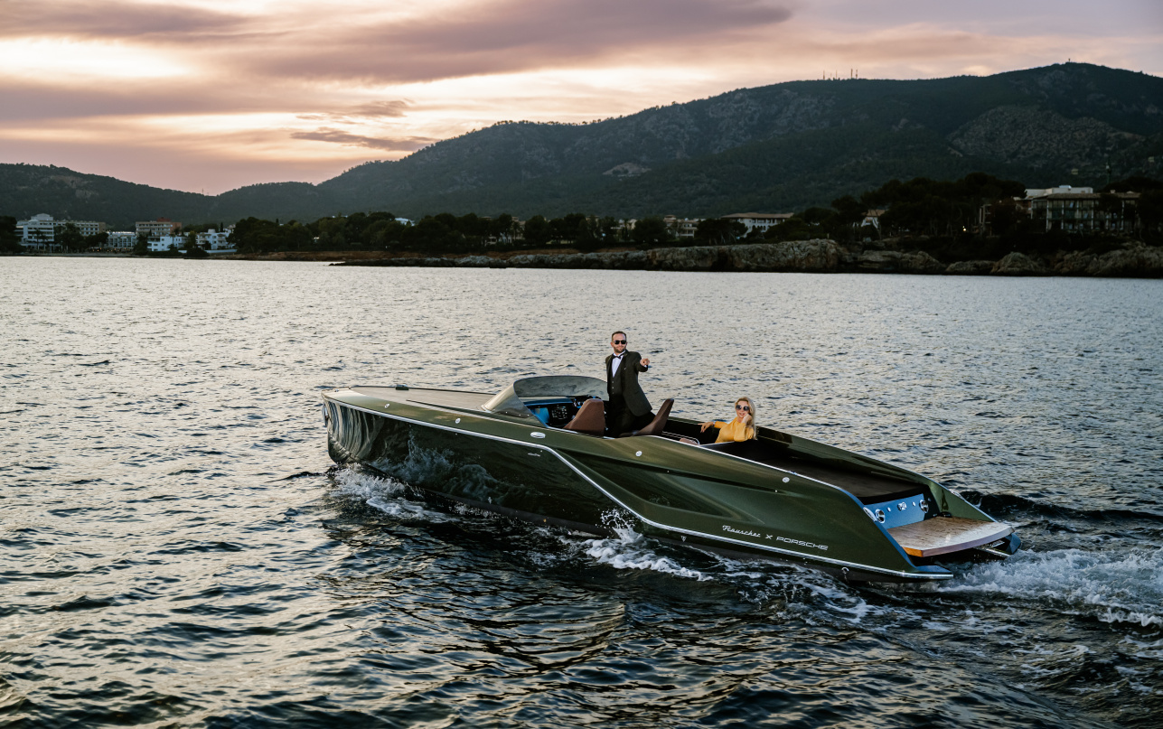 Катер Frauscher x Porsche 850 Fantom фото 2.34