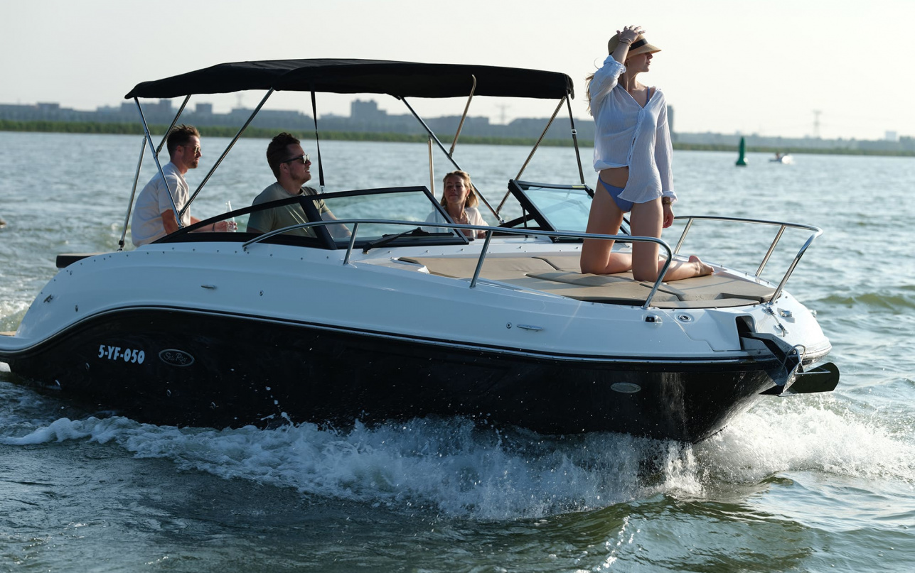 Катер Sea Ray  230 SunSport/615 фото 1.1