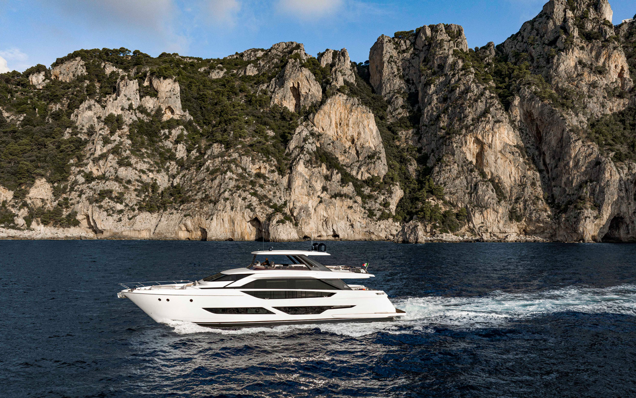 Яхта Ferretti Yachts 860 фото 1.11