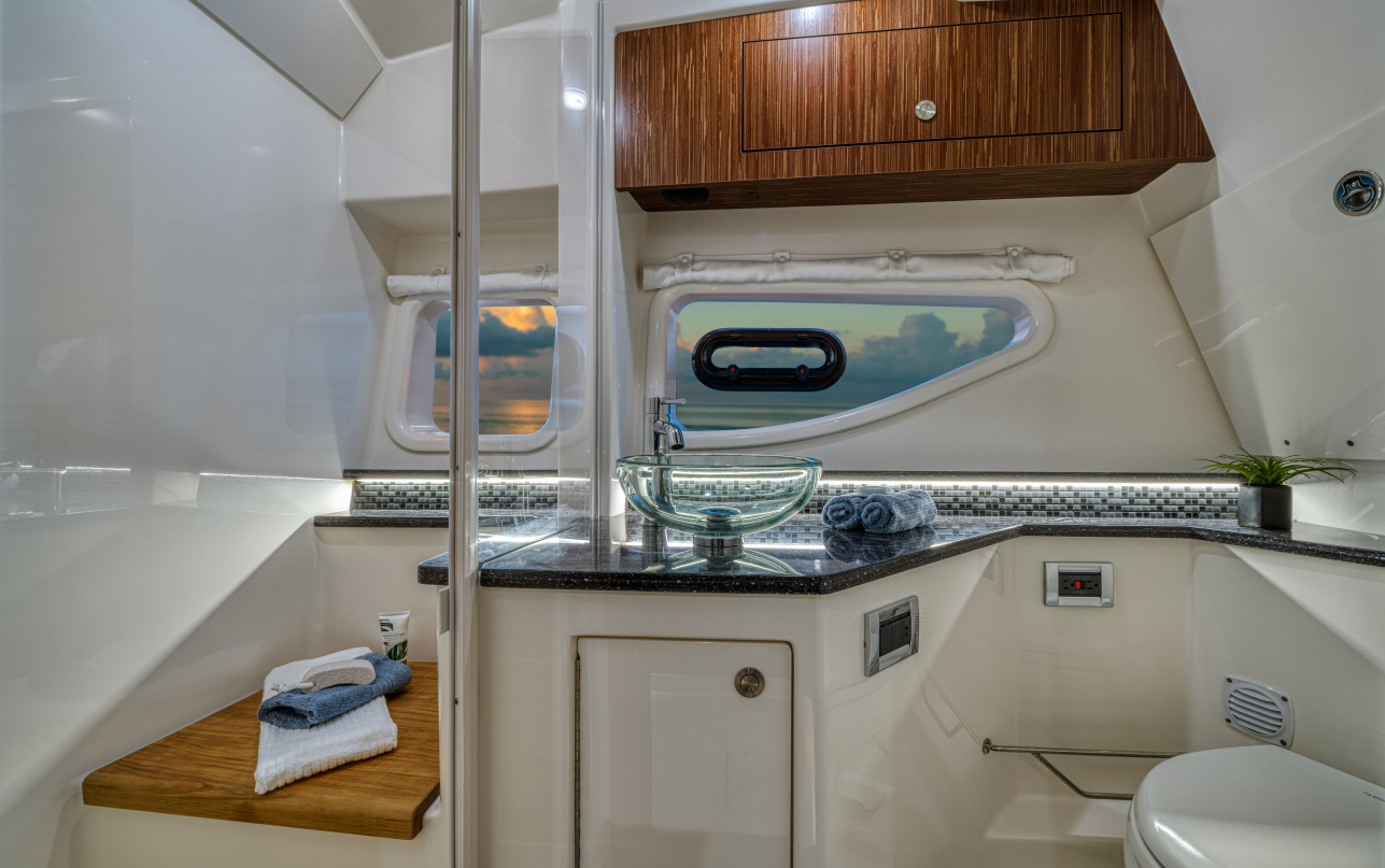 Катер Sea Ray SUNDANCER 370 OB фото 1.7