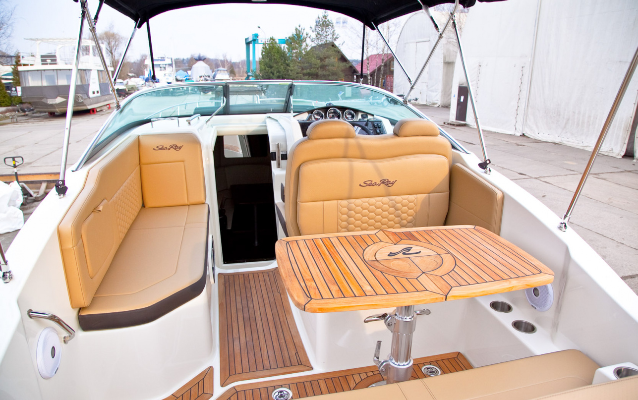 Катер Sea Ray  Sundancer 265/134 фото 1.8