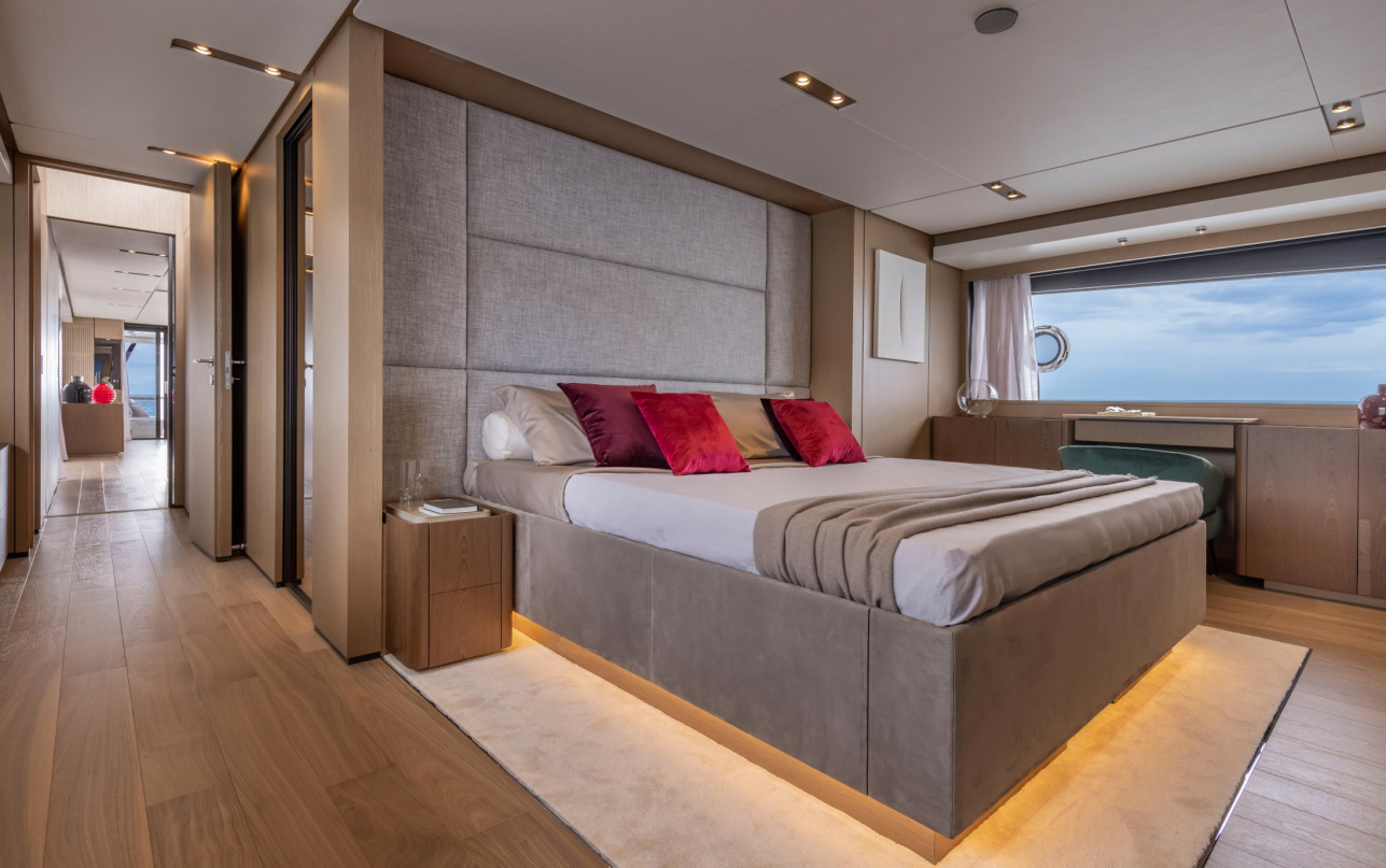 Яхта Ferretti Yachts 1000 фото 2.28