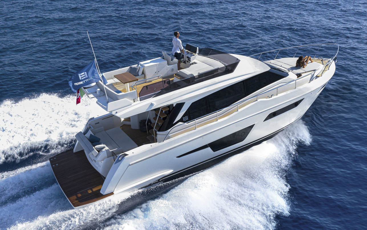 Яхта Ferretti Yachts 500 фото 1.12