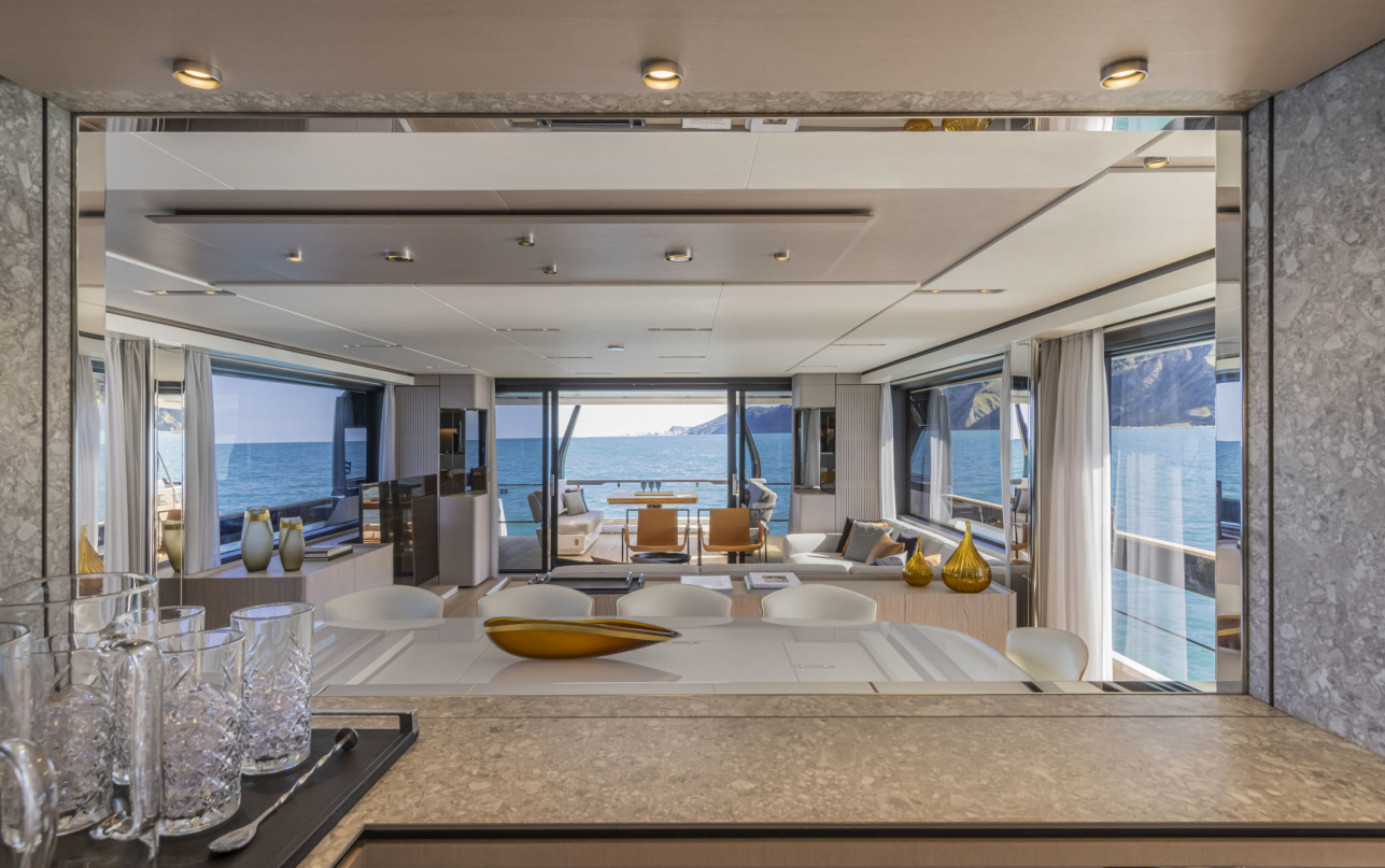 Яхта Ferretti Yachts 1000 фото 2.6