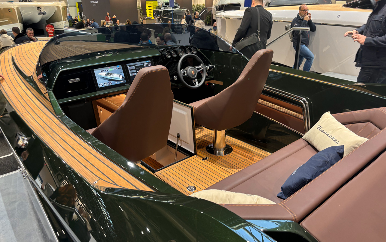 Катер Frauscher x Porsche 850 Fantom фото 1.19