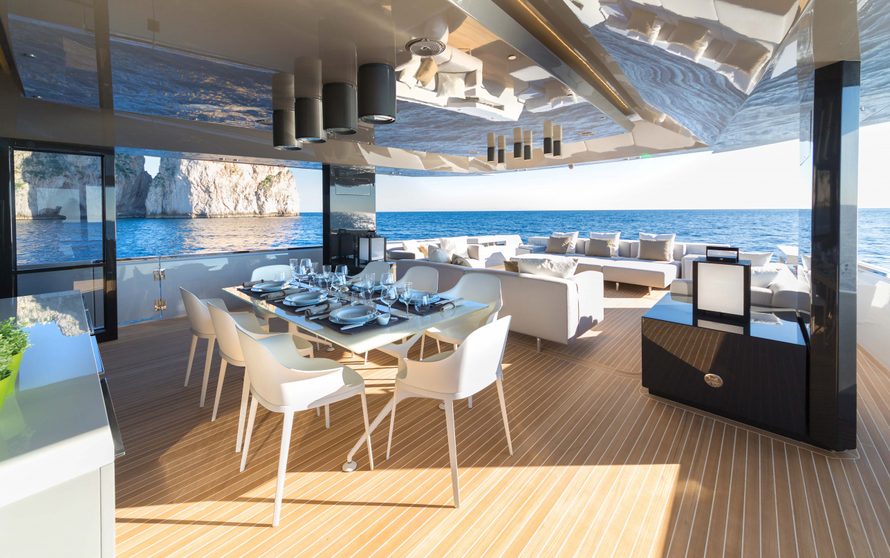 Яхта Arcadia Yachts A85 фото 1.5