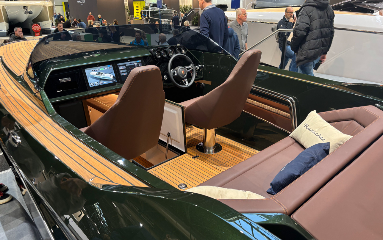 Катер Frauscher x Porsche 850 Fantom фото 1.18