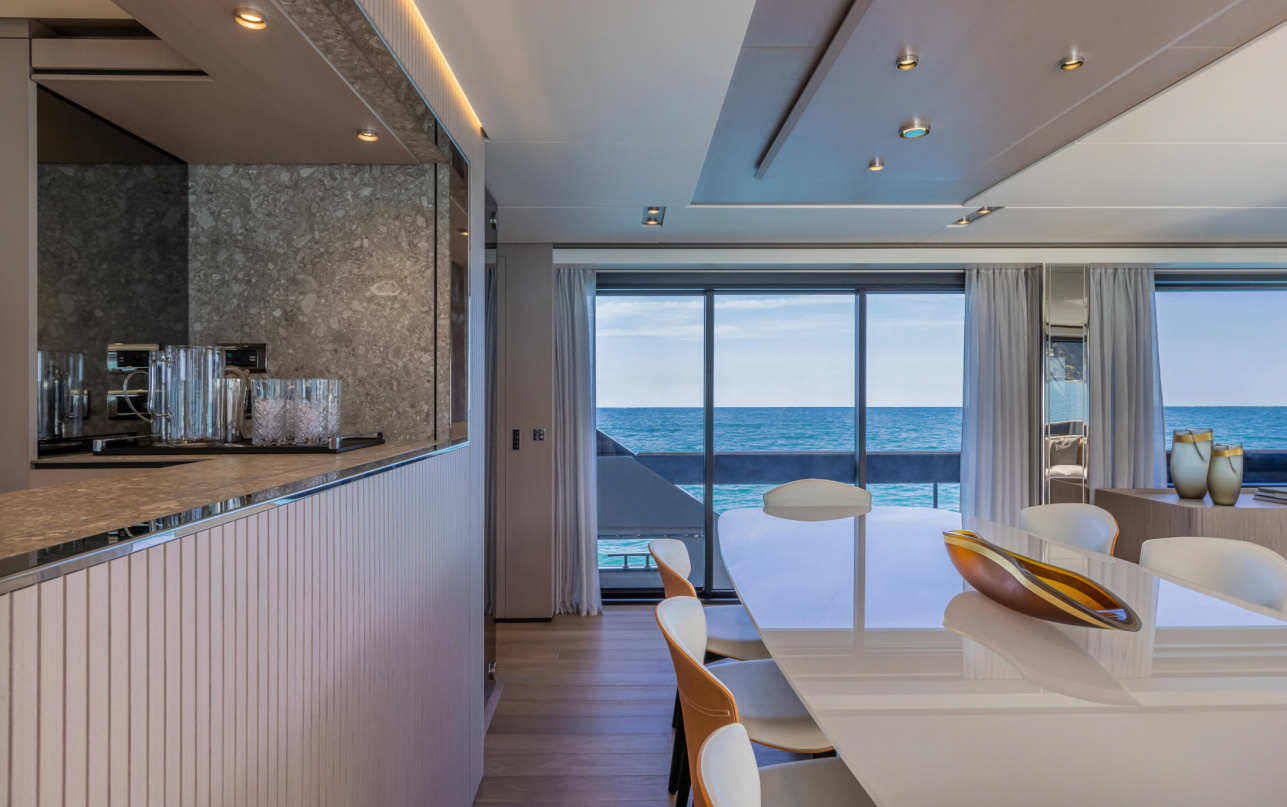 Яхта Ferretti Yachts 1000 фото 2.7