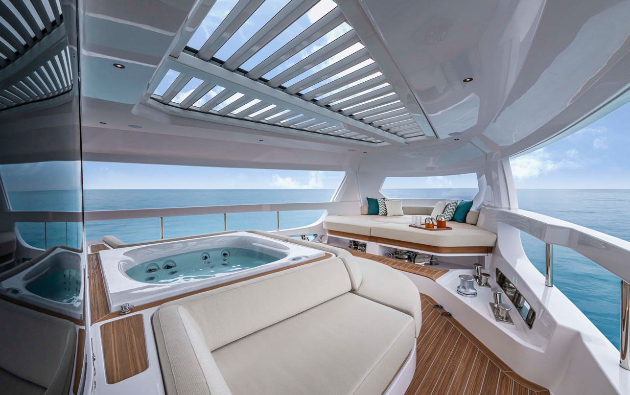 Яхта Ferretti Yachts INFYNITO 90 фото 1.22