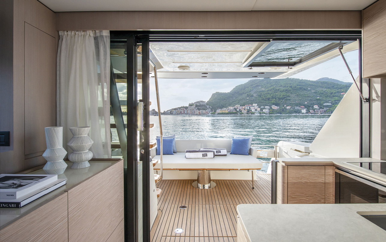 Яхта Ferretti Yachts 500 фото 2.6