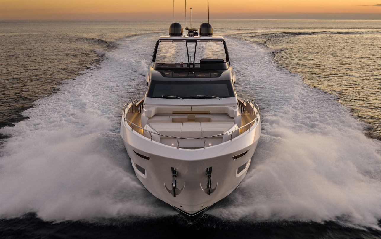 Яхта Ferretti Yachts 800 фото 1.8