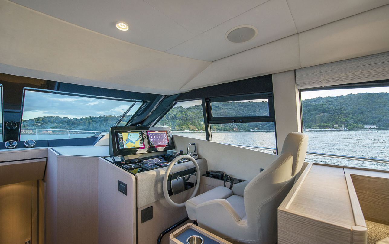 Яхта Ferretti Yachts 500 фото 2.3
