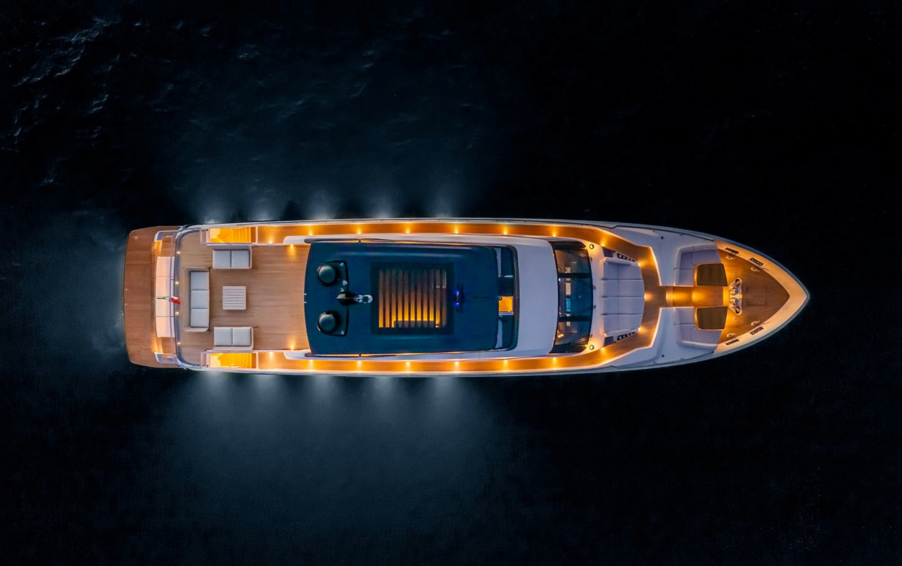 Яхта Ferretti Yachts 1000 фото 1.14