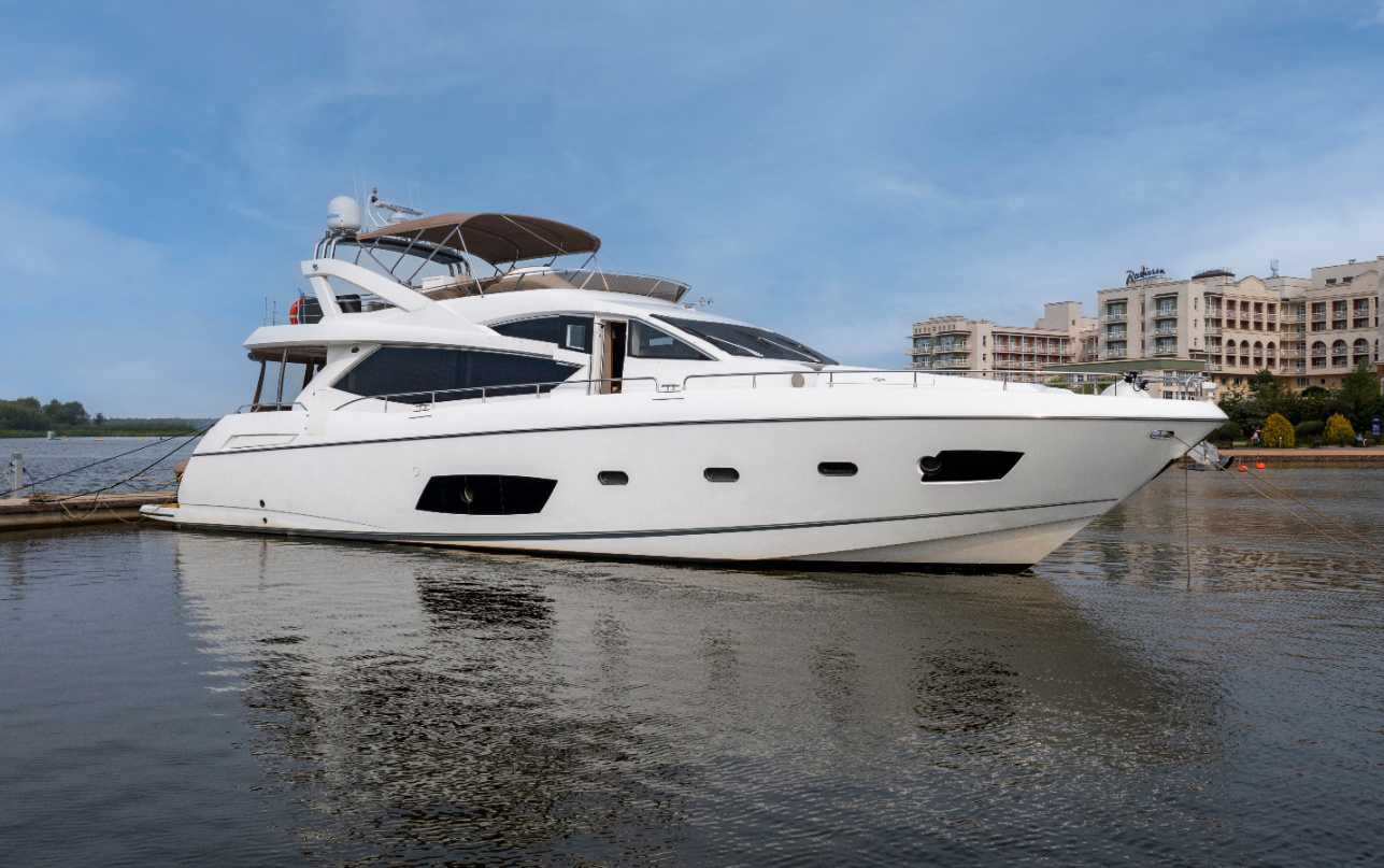 Яхта Sunseeker Manhattan 73 фото 1.1