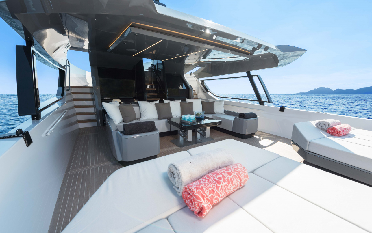 Яхта Arcadia Yachts Sherpa 60 фото 1.14