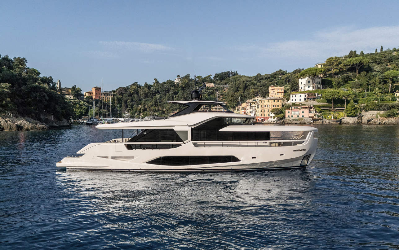 Яхта Ferretti Yachts INFYNITO 80 фото 1.2