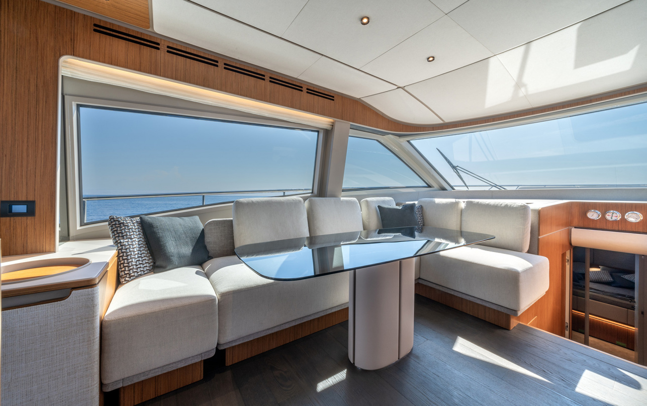 Яхта Ferretti Yachts 670 фото 2.1