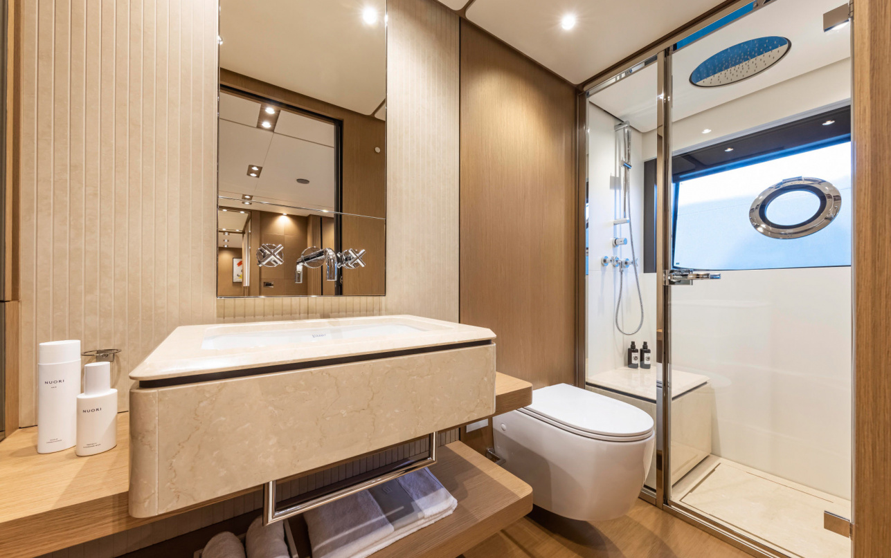 Яхта Ferretti Yachts 1000 фото 2.36