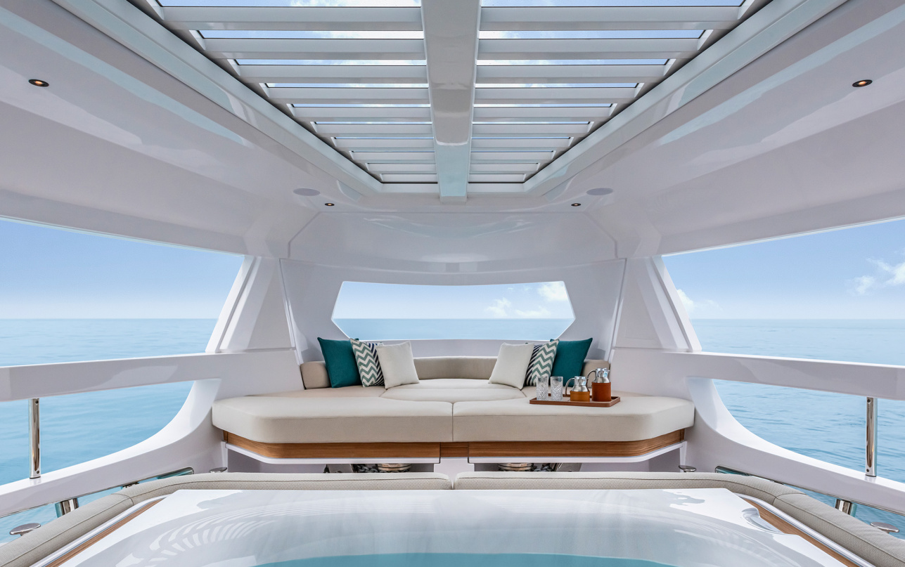 Яхта Ferretti Yachts INFYNITO 90 фото 1.18