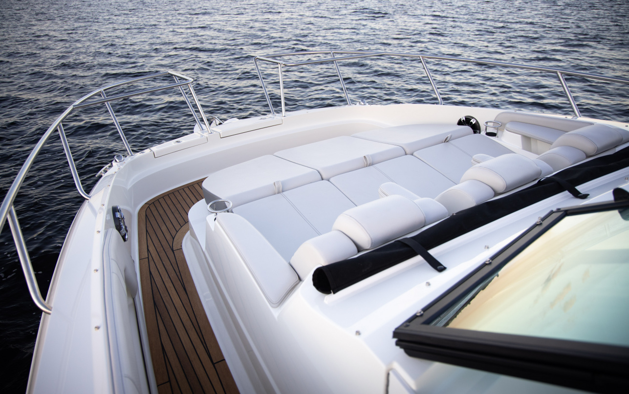 Катер Sea Ray  Sundancer 320 Outbord фото 1.7