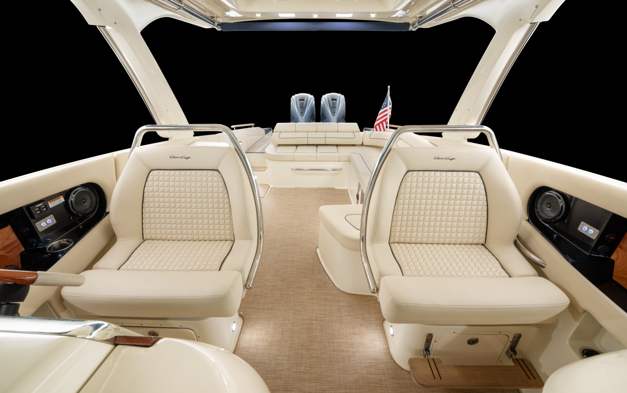 Катер Chris-Craft Launch 35 GT фото 1.6