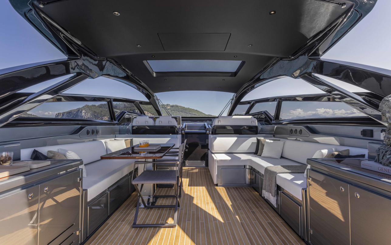 Яхта Riva 68' Diable фото 1.14