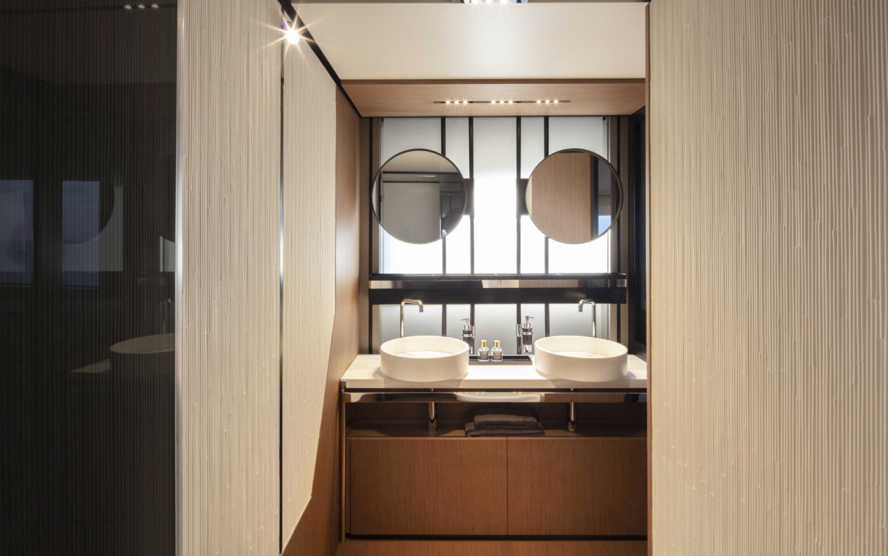 Яхта Ferretti Yachts 720 фото 2.4