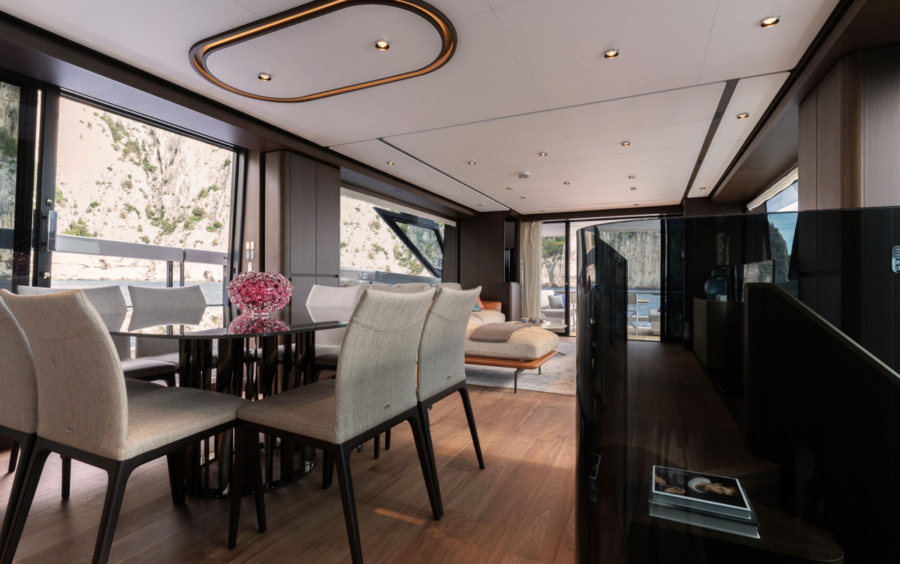 Яхта Ferretti Yachts 860 фото 2.23