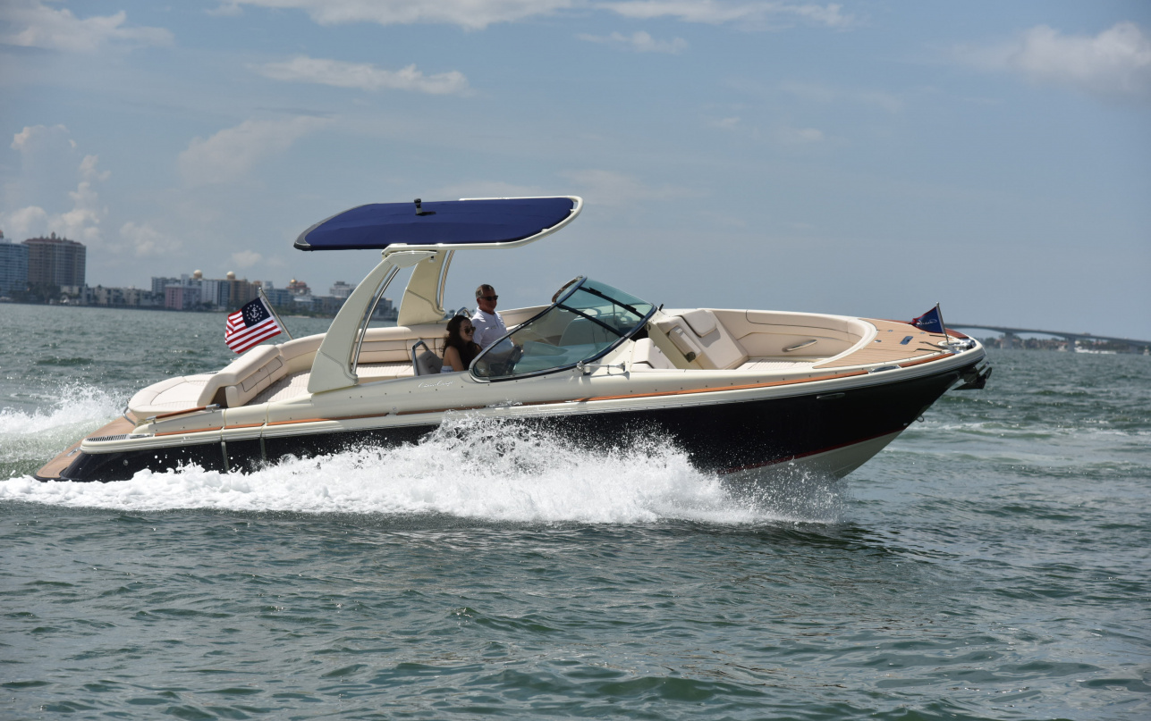 Катер Chris-Craft Launch 28 GT SURF фото 1.17
