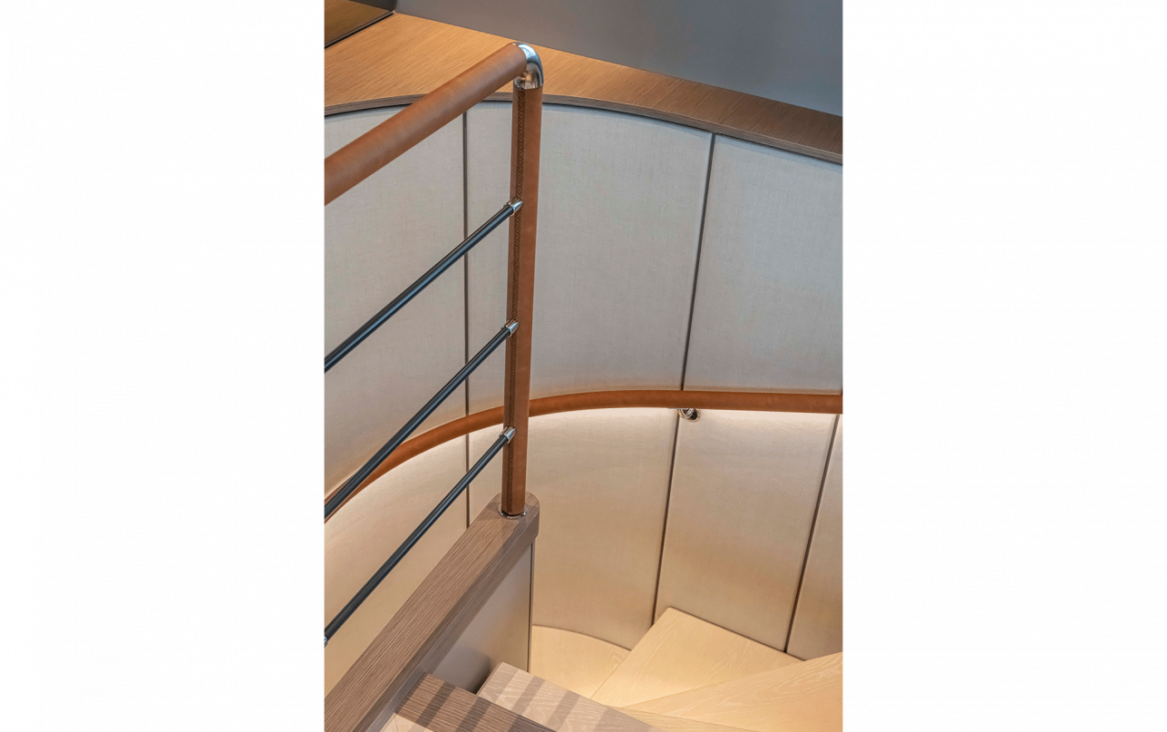 Яхта Ferretti Yachts INFYNITO 90 фото 2.27