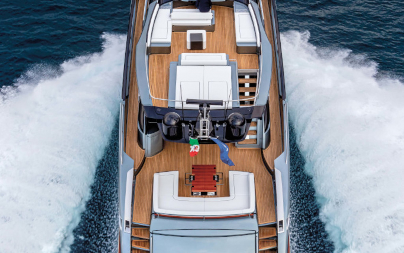 Яхта Riva 88' Folgore New фото 1.7