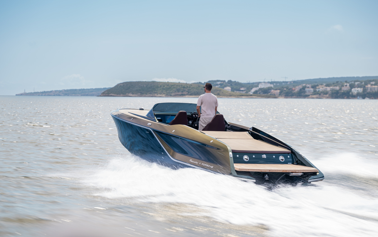 Катер Frauscher x Porsche 850 Fantom фото 2.10