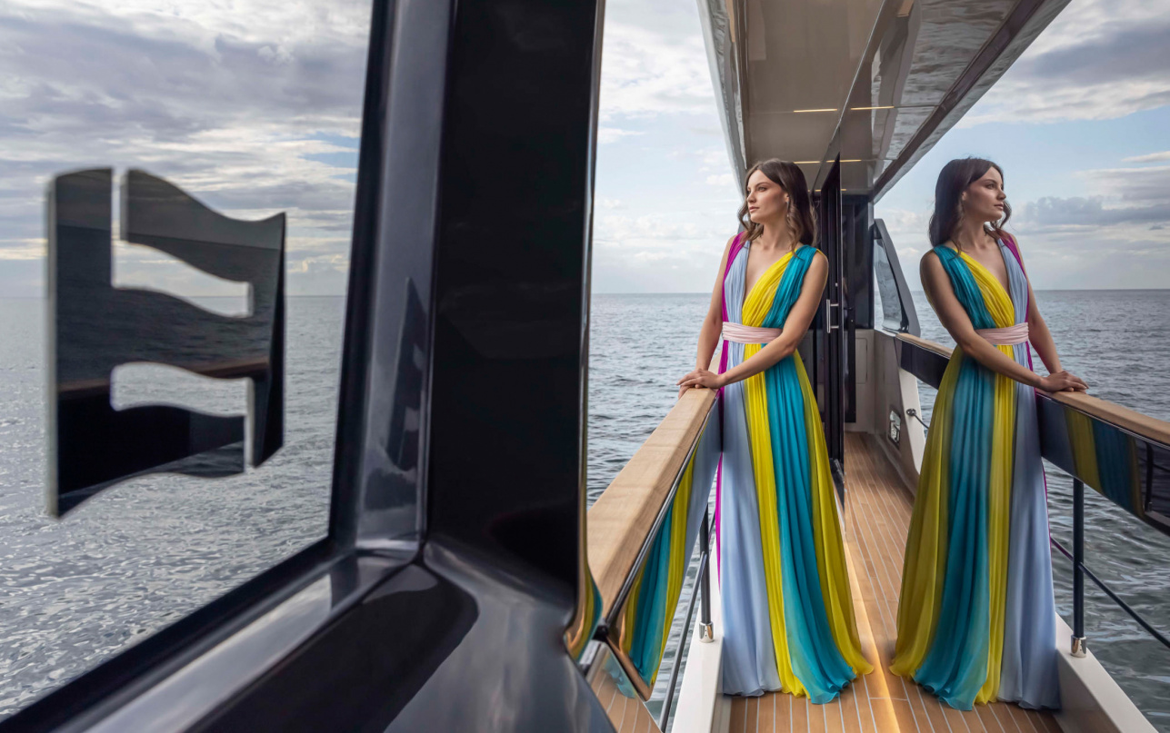 Яхта Ferretti Yachts 1000 фото 1.12