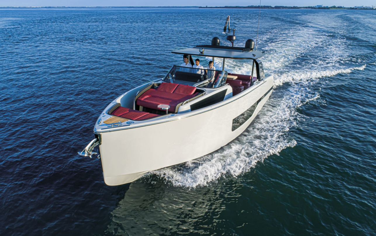 Cranchi A46 LUXURY TENDER фото 1.2
