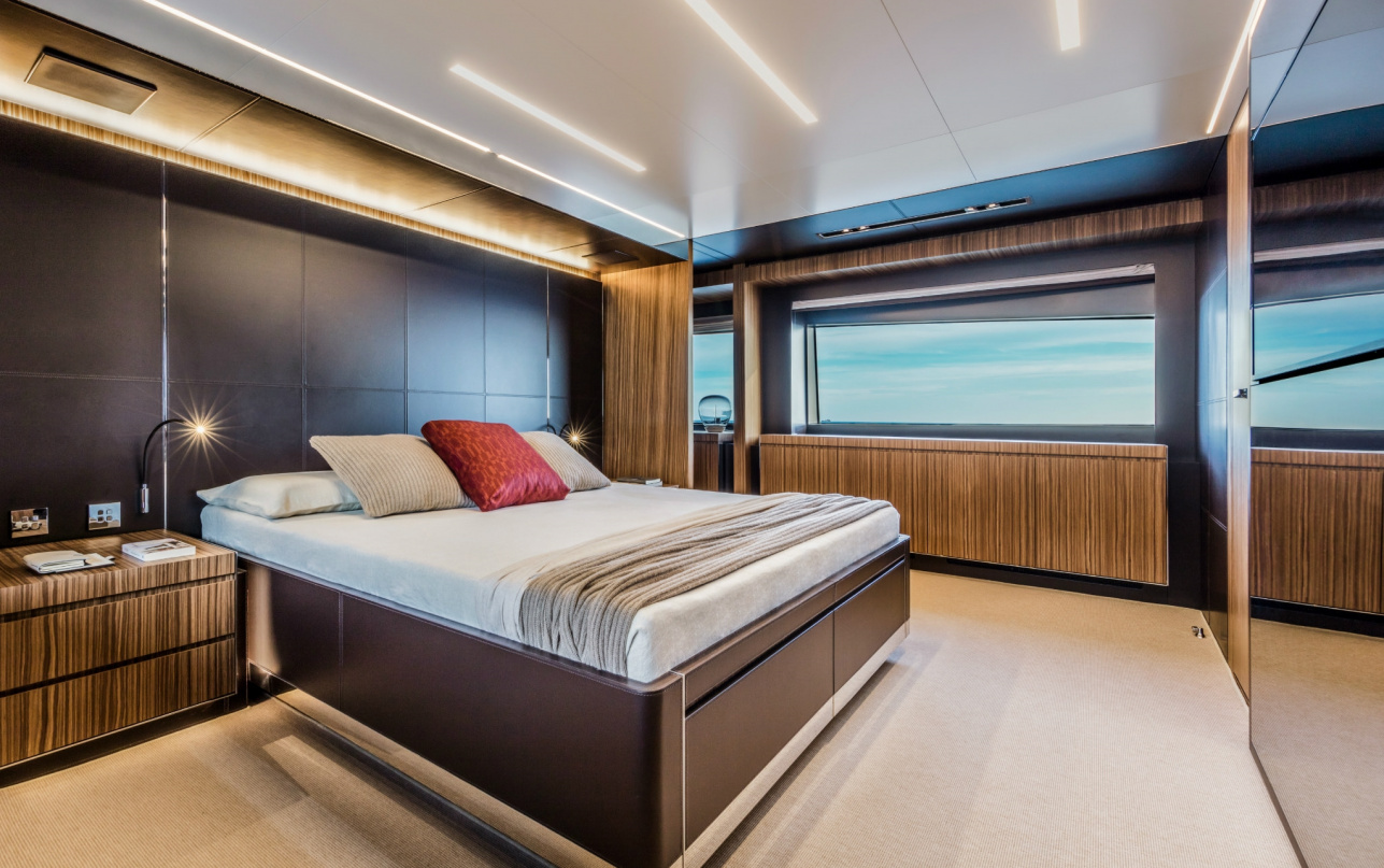Яхта Riva 102' Corsaro Super фото 2.5