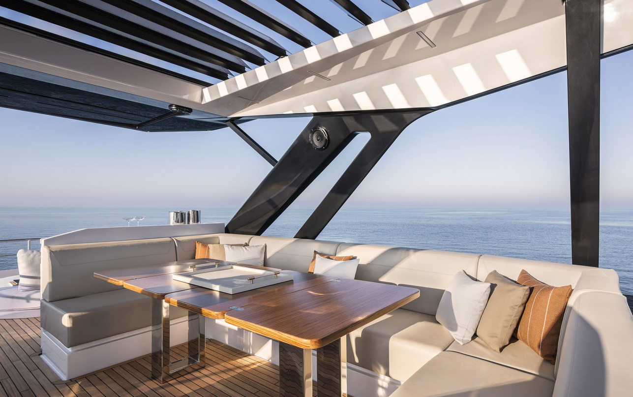 Яхта Ferretti Yachts 720 New фото 1.3